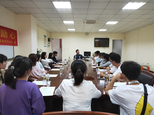 beats365亚洲版官网团委举办“就业励人、创业励心”主题沙龙分享会